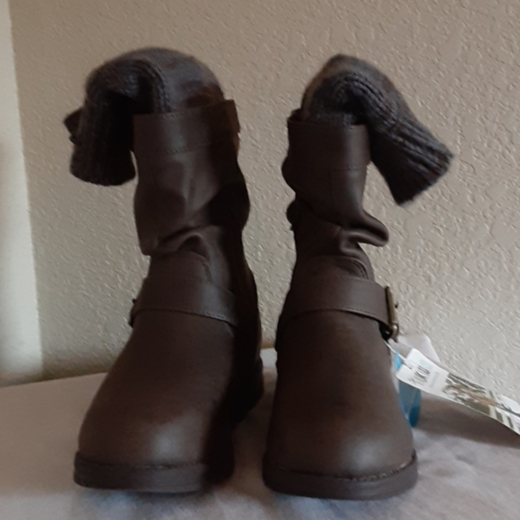 Brand New Muk Luks! - Picture 1 of 5